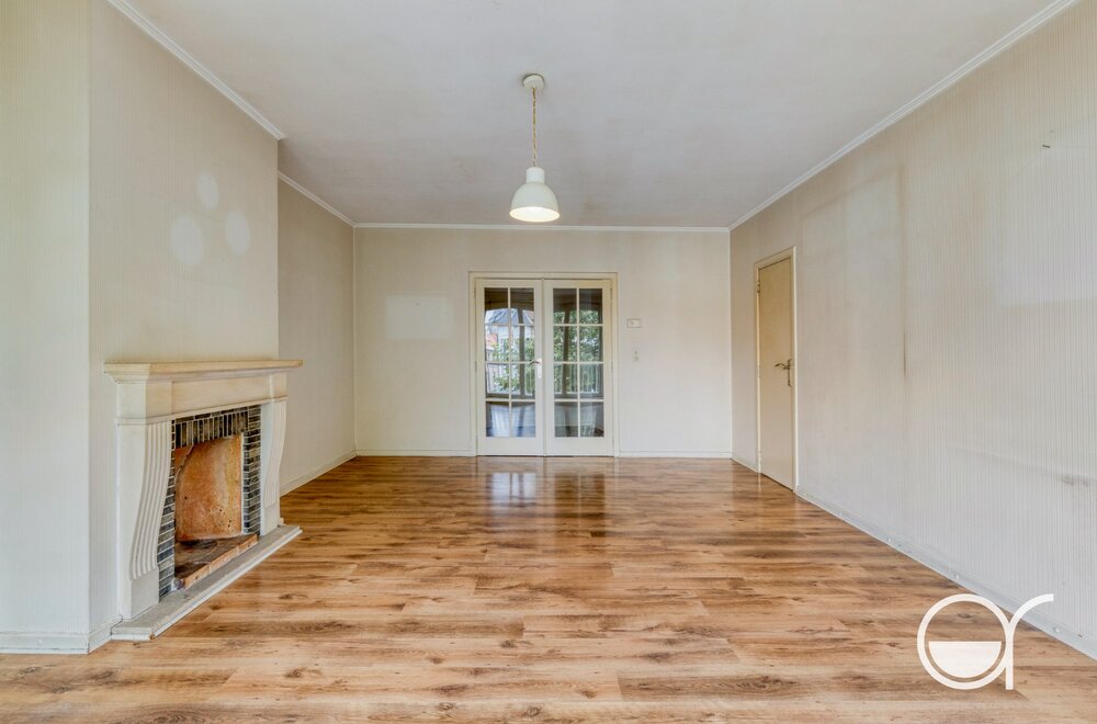 2-slaapkamerappartement-in-nabijheid-van-sint-pieterstation002.jpg