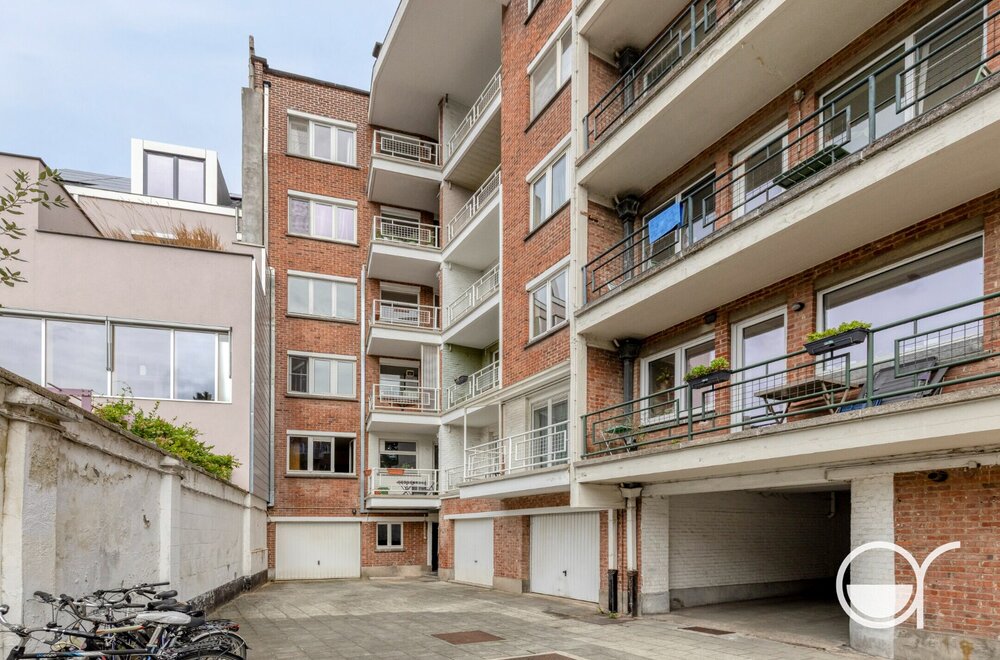 2-slaapkamerappartement-in-nabijheid-van-sint-pieterstation017.jpg
