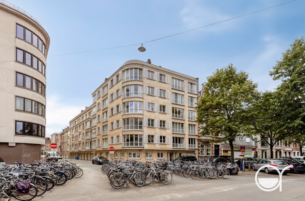 2-slaapkamerappartement-in-nabijheid-van-sint-pieterstation019.jpg