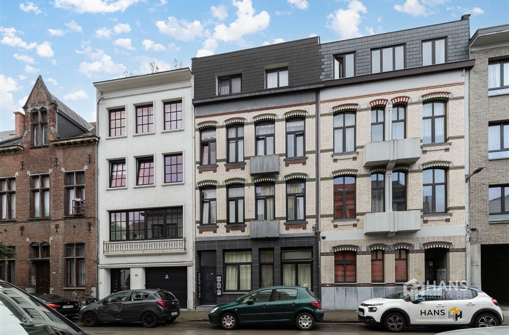 ruim-appartement-72-m-met-1-slaapkamer-in-antwerpen-2060-001.jpg