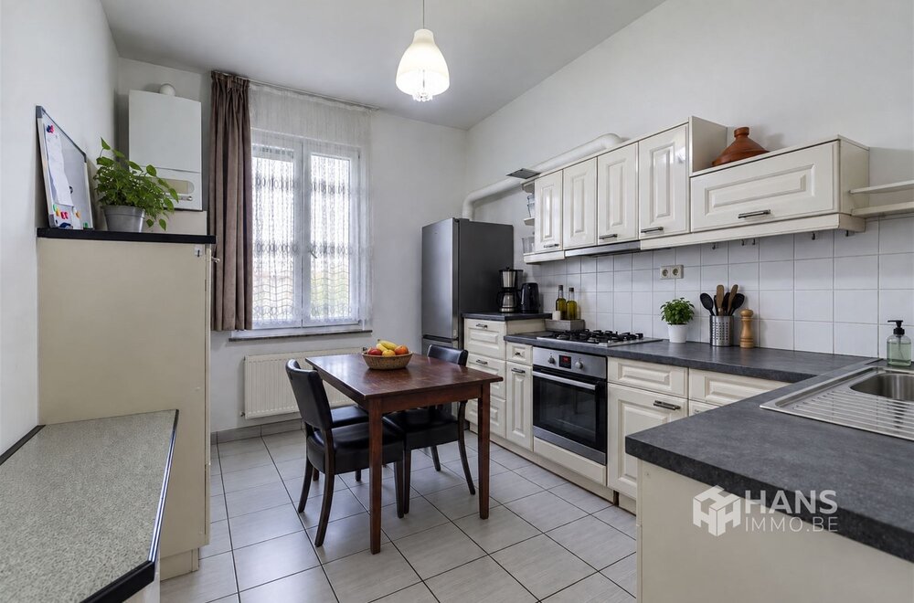 ruim-appartement-72-m-met-1-slaapkamer-in-antwerpen-2060-004.jpg