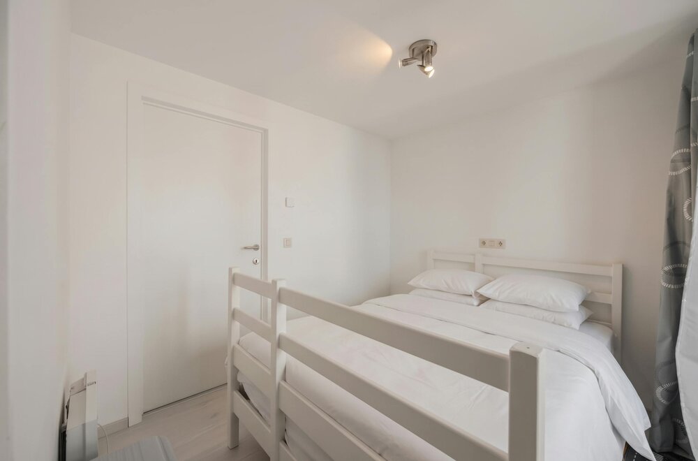 gerenoveerd-appartement-met-1-slaapkamer-vlakbij-de-zeedijk-012.jpg
