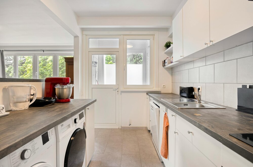 instapklaar-appartement-met-2-kamers-en-garage-in-strombeek005.jpg