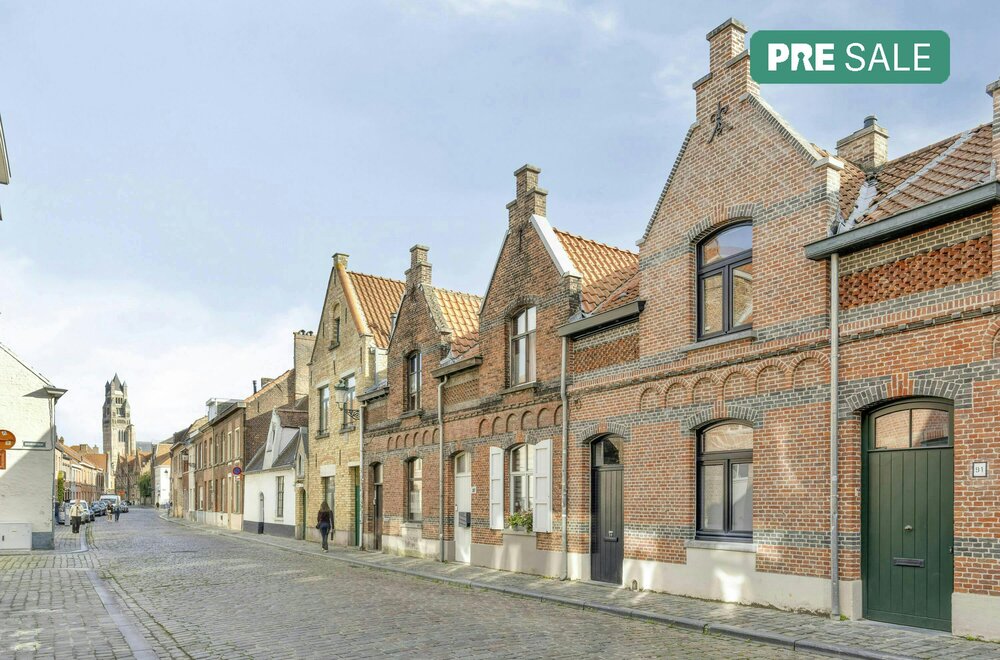 instapklaar-huis-te-koop-met-tuin-inclusief-garage-in-brugge001.jpg