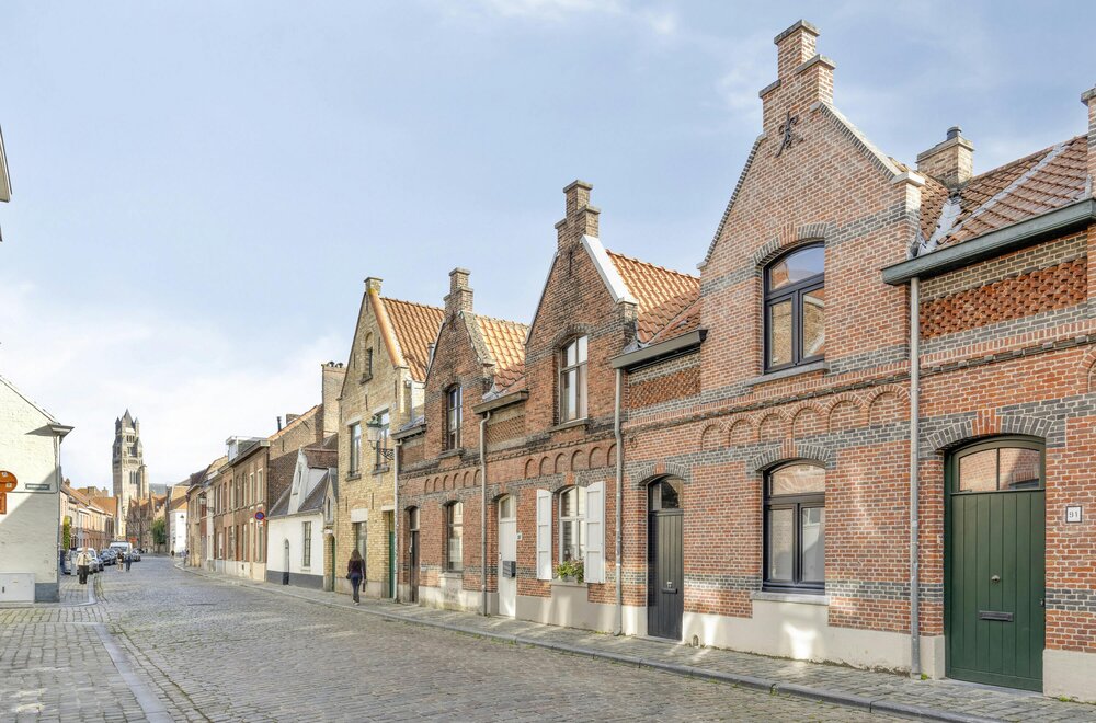 instapklaar-huis-te-koop-met-tuin-inclusief-garage-in-brugge002.jpg