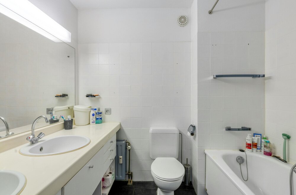 instapklaar-appartement-op-13de-verdieping-te-borgerhout-006.jpg