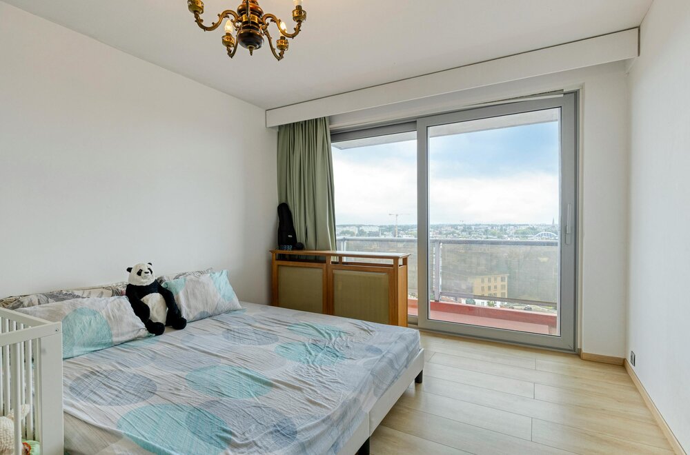 instapklaar-appartement-op-13de-verdieping-te-borgerhout-008.jpg