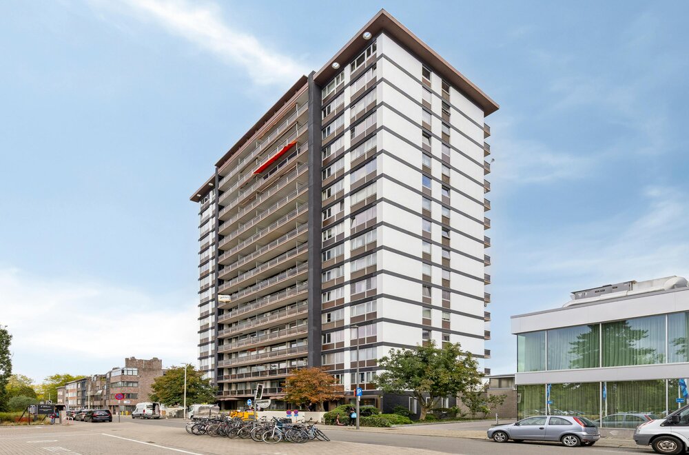 instapklaar-appartement-op-13de-verdieping-te-borgerhout-016.jpg