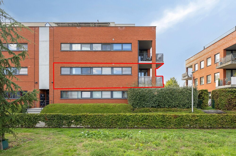 centraal-gelegen-2-slaapkamerappartement-met-terras-te-hasselt001.jpg