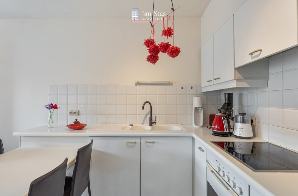 goed-gelegen-appartement-met-2-slaapkamers-een-terras-en-een-garagebox-te-kessel-lo-009.jpg