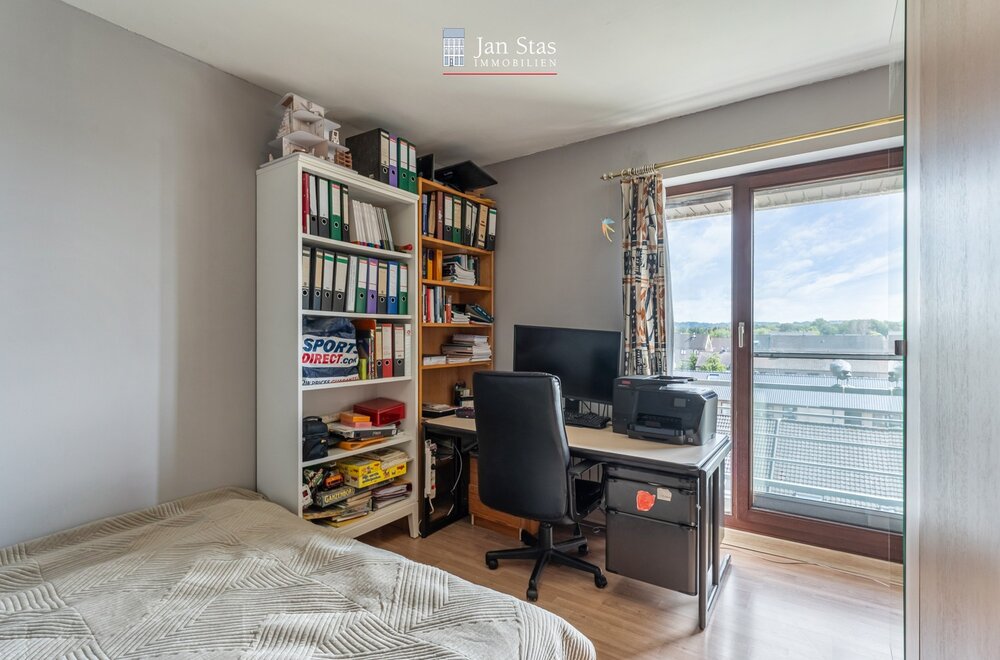 goed-gelegen-appartement-met-2-slaapkamers-een-terras-en-een-garagebox-te-kessel-lo-014.jpg