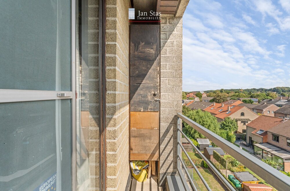 goed-gelegen-appartement-met-2-slaapkamers-een-terras-en-een-garagebox-te-kessel-lo-015.jpg