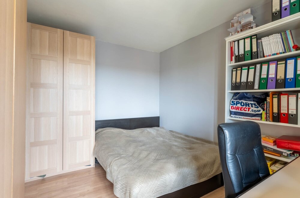 goed-gelegen-appartement-met-2-slaapkamers-een-terras-en-een-garagebox-te-kessel-lo-018.jpg