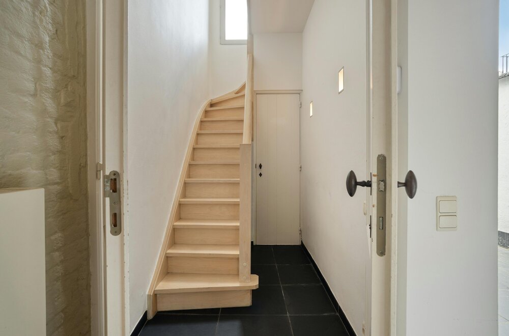 uniek-gerenoveerde-herenwoning-in-brugge-met-3-slaapkamers006.jpg