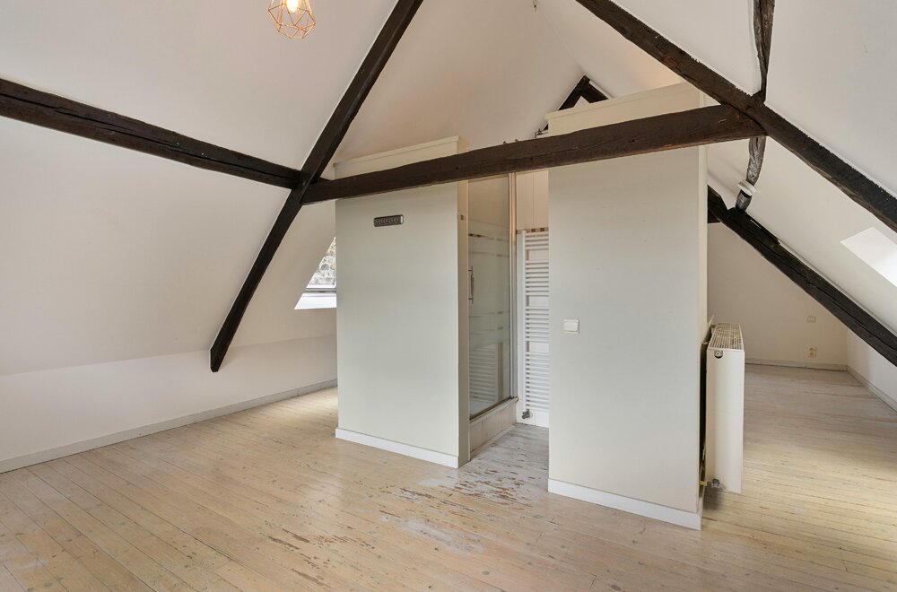 uniek-gerenoveerde-herenwoning-in-brugge-met-3-slaapkamers012.jpg