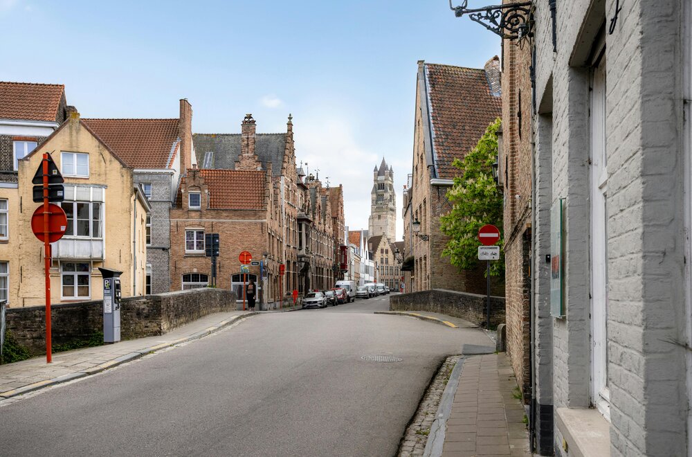uniek-gerenoveerde-herenwoning-in-brugge-met-3-slaapkamers013.jpg