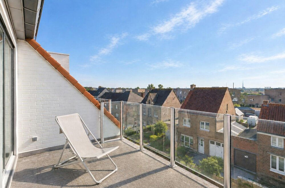 lichtrijk-appartement-te-koop-met-twee-slaapkamers-014.jpg