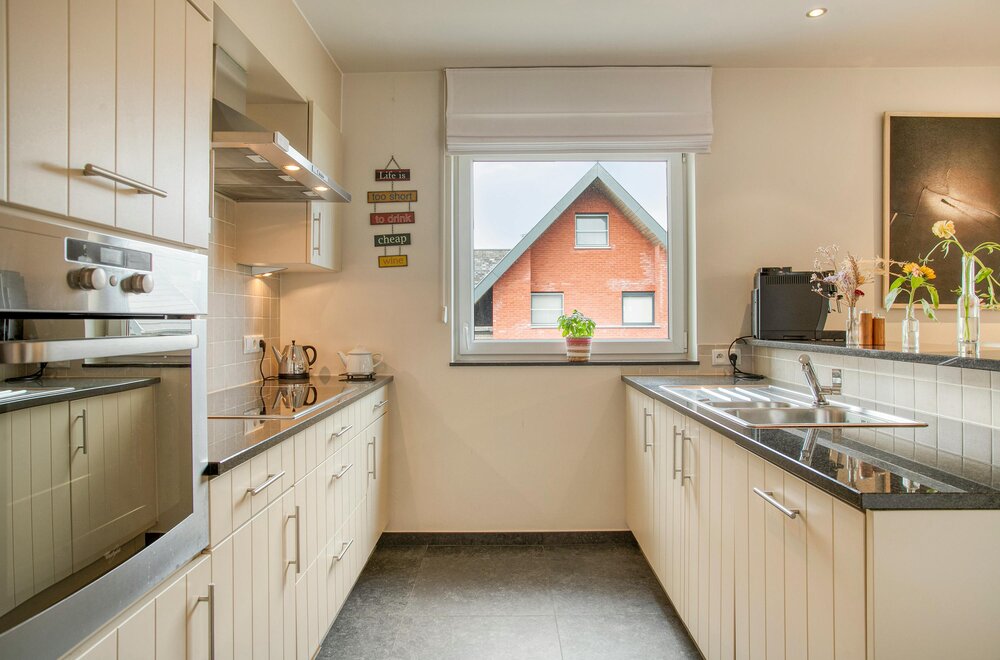 appartement-met-twee-slaapkamers-en-terras-te-koop-in-brugge006.jpg