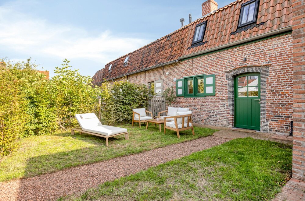 een-gerenoveerd-meesterwerk-in-hartje-hansbeke002.jpg