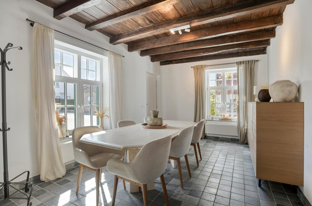 een-gerenoveerd-meesterwerk-in-hartje-hansbeke008.jpg