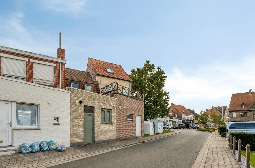 instapklaar-huis-te-koop-met-2-slaapkamers-in-de-ieperstraat-in-poperinge012.jpg