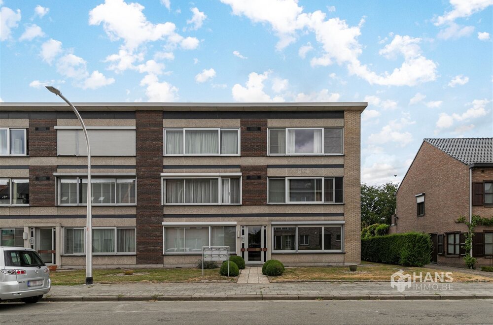 gerenoveerd-appartement-73m-met-2-slaapkamers-garage-en-tuin-in-boechout020.jpg