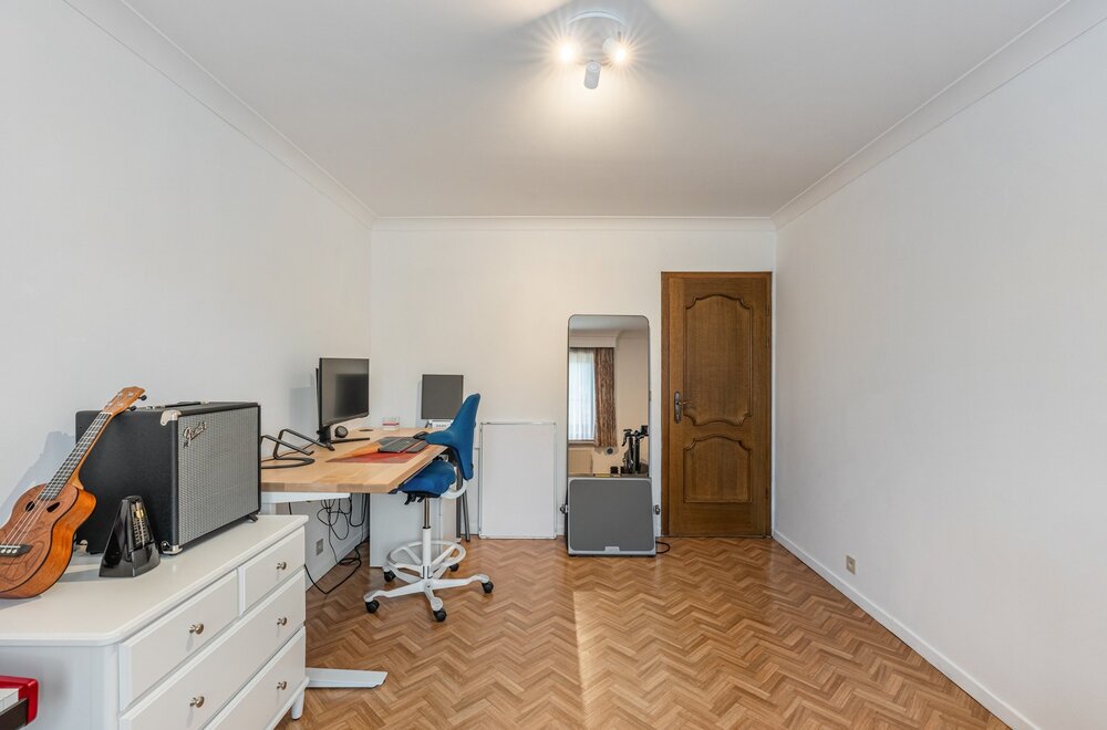 instapklaar-2slpk-appartement-centrum-herent-111m-grote-garage-en-grote-kelder011.jpg