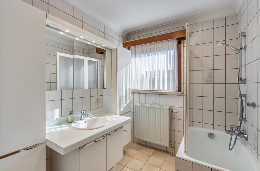 instapklaar-2slpk-appartement-centrum-herent-111m-grote-garage-en-grote-kelder014.jpg