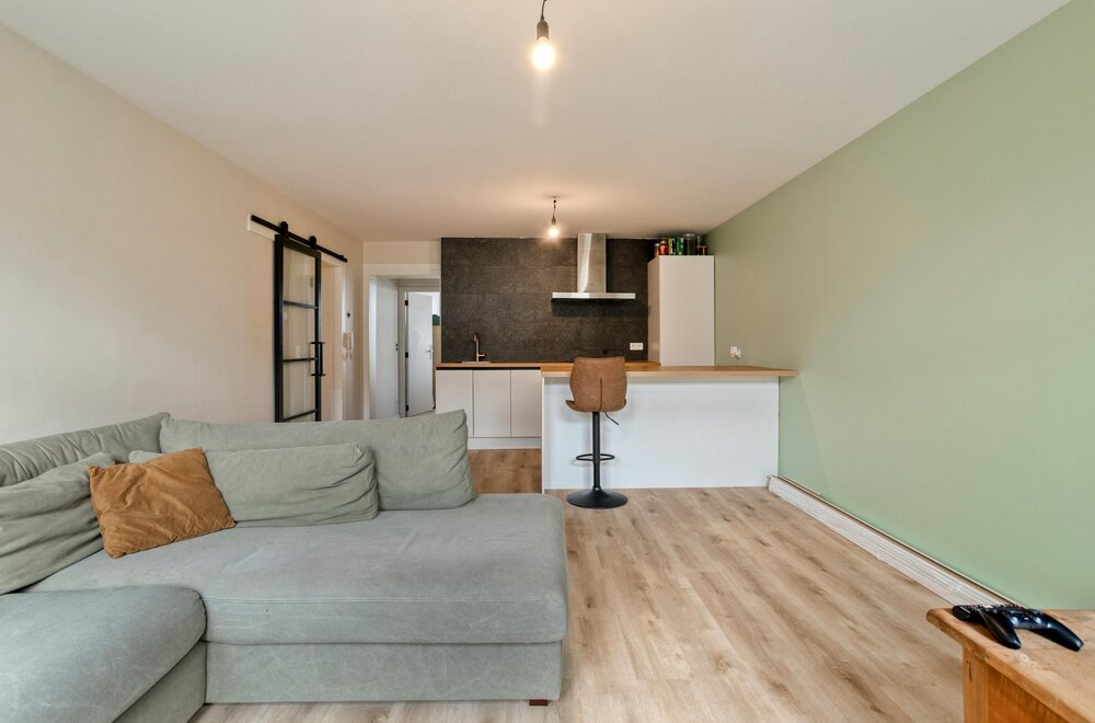 gezellig-appartement-met-autostaanplaats-te-koop-te-merksem001.jpg