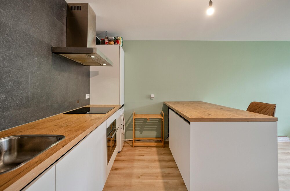 gezellig-appartement-met-autostaanplaats-te-koop-te-merksem005.jpg