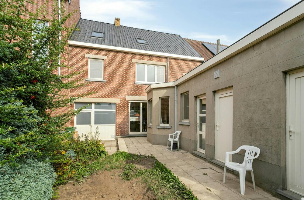 gerenoveerde-burgerwoning-te-koop-in-velzeke-zottegem-014.jpg