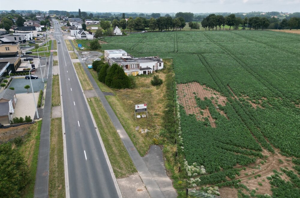 veelzijdig-handelspand-met-woonst-geschikt-voor-horeca-of-kantoor-te-voorde004.jpg