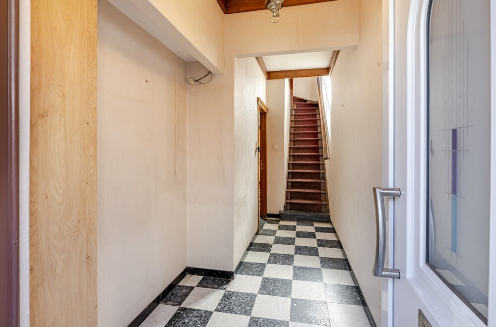 te-renoveren-woning-met-3-slks-en-zuidgerichte-tuin002.jpg