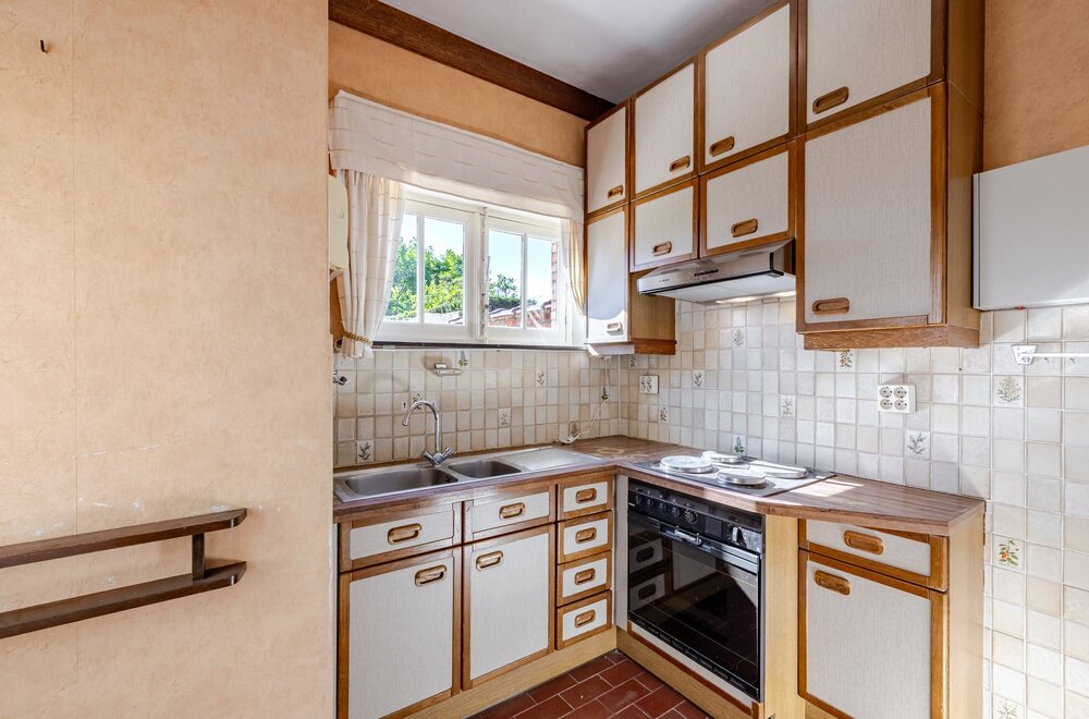 te-renoveren-woning-met-3-slks-en-zuidgerichte-tuin010.jpg