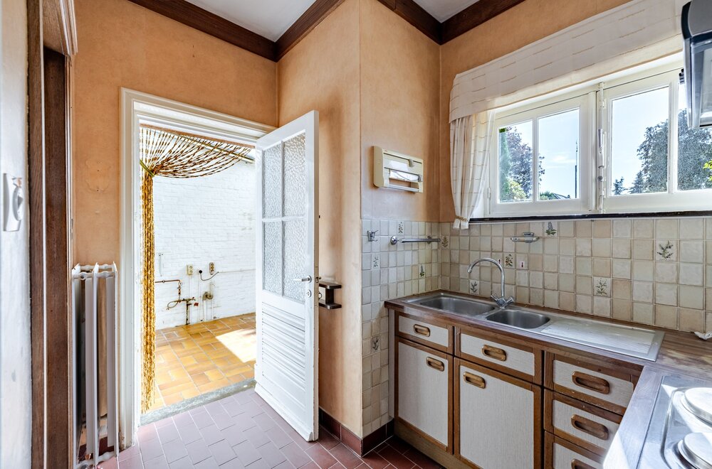 te-renoveren-woning-met-3-slks-en-zuidgerichte-tuin011.jpg