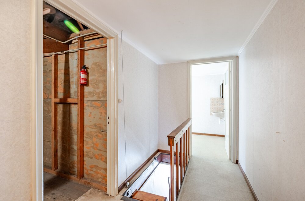 te-renoveren-woning-met-3-slks-en-zuidgerichte-tuin021.jpg