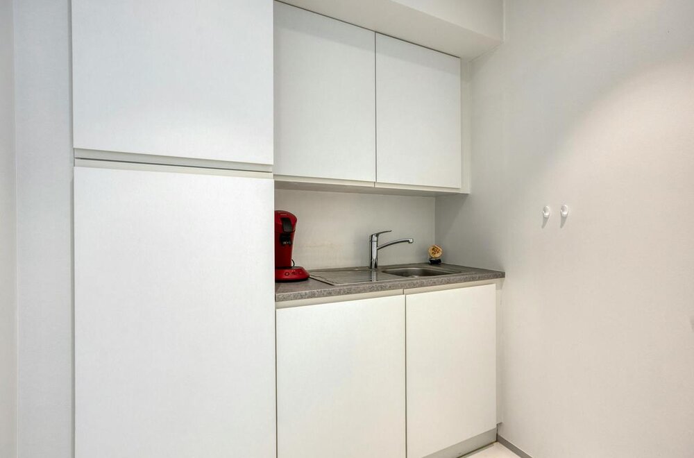 verhuurde-opbrengsteigendom-met-handelsruimte-en-duplex-010.jpg