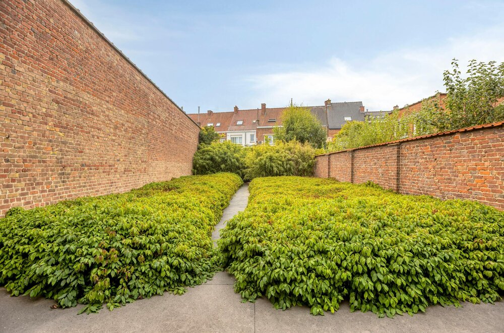 verhuurde-opbrengsteigendom-met-handelsruimte-en-duplex-025.jpg