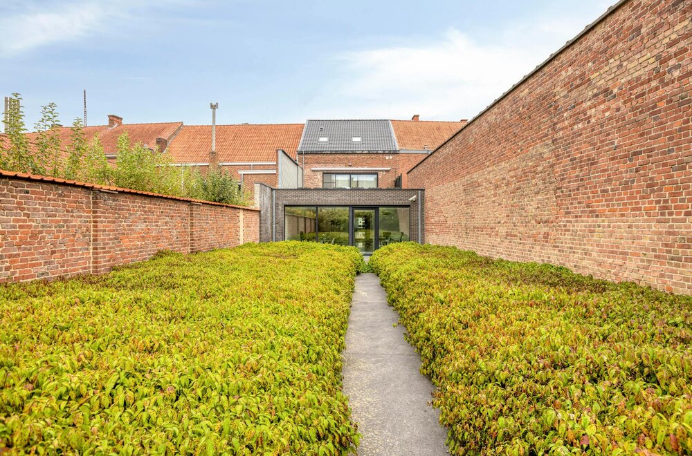 verhuurde-opbrengsteigendom-met-handelsruimte-en-duplex-026.jpg