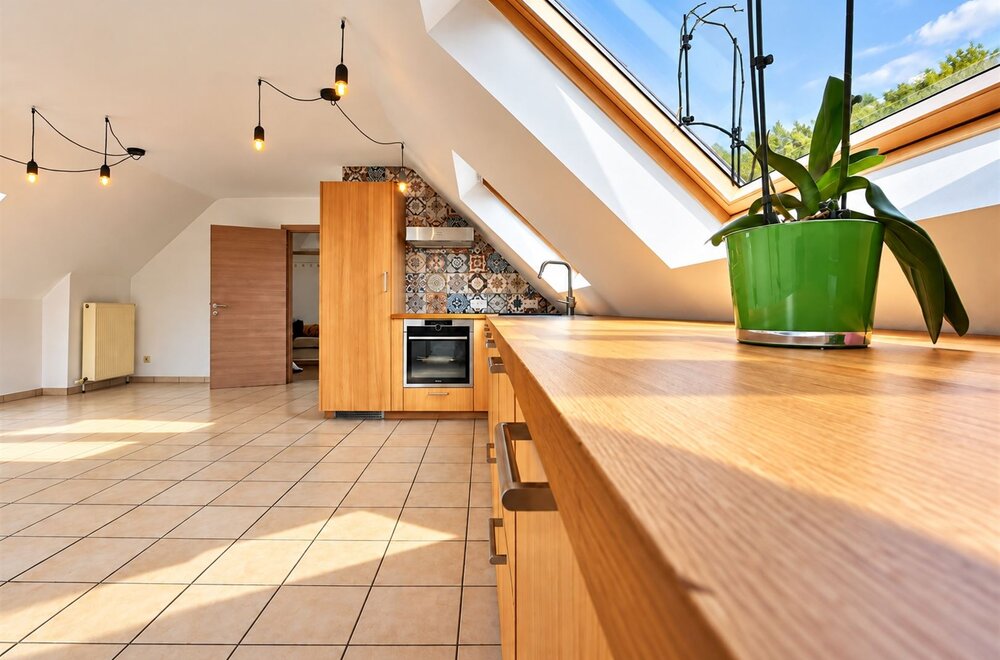 modern-en-instapklaar-dakappartement-met-2-slaapkamers-in-baasrode003.jpg