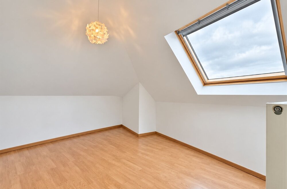 modern-en-instapklaar-dakappartement-met-2-slaapkamers-in-baasrode008.jpg