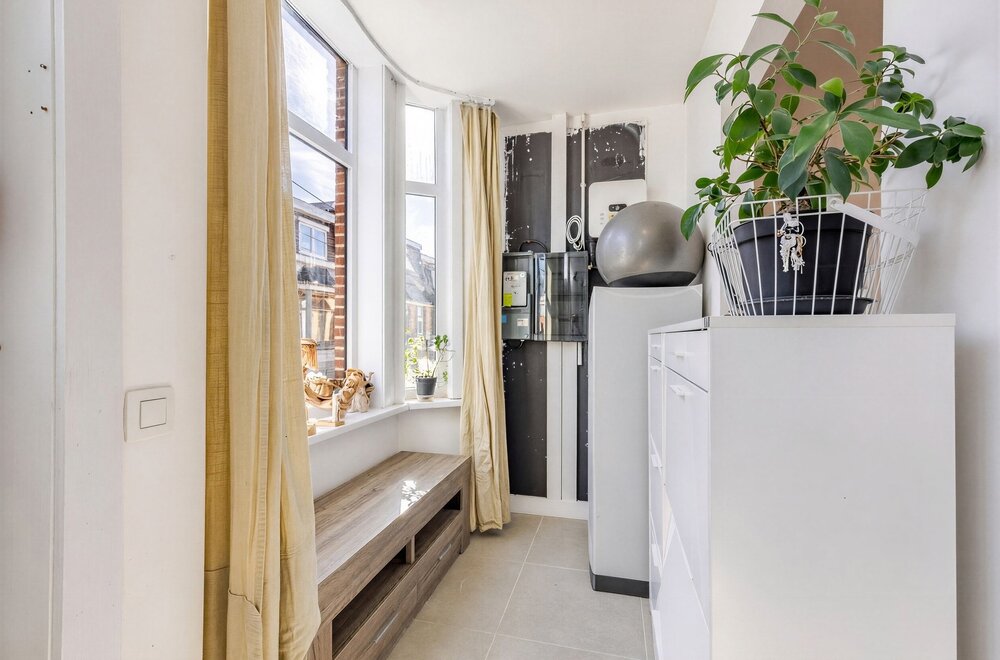 prachtig-gerenoveerde-woning-met-2-slks-en-buitenruimte002.jpg