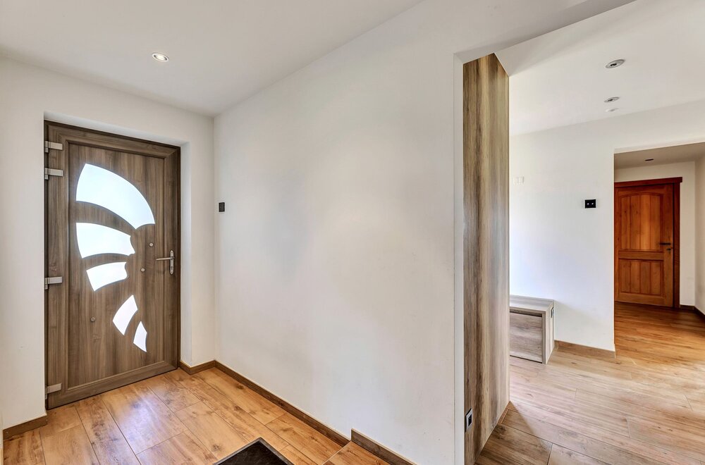 zeer-ruime-woning-met-mogelijkheid-zelfstandige-activiteit002.jpg