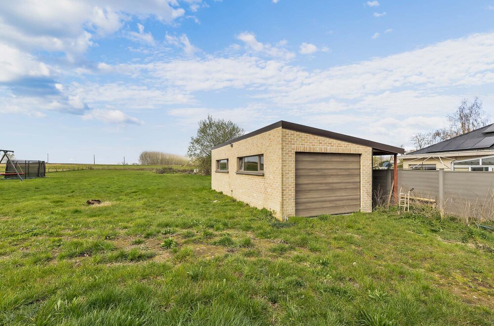 zeer-ruime-woning-met-mogelijkheid-zelfstandige-activiteit018.jpg