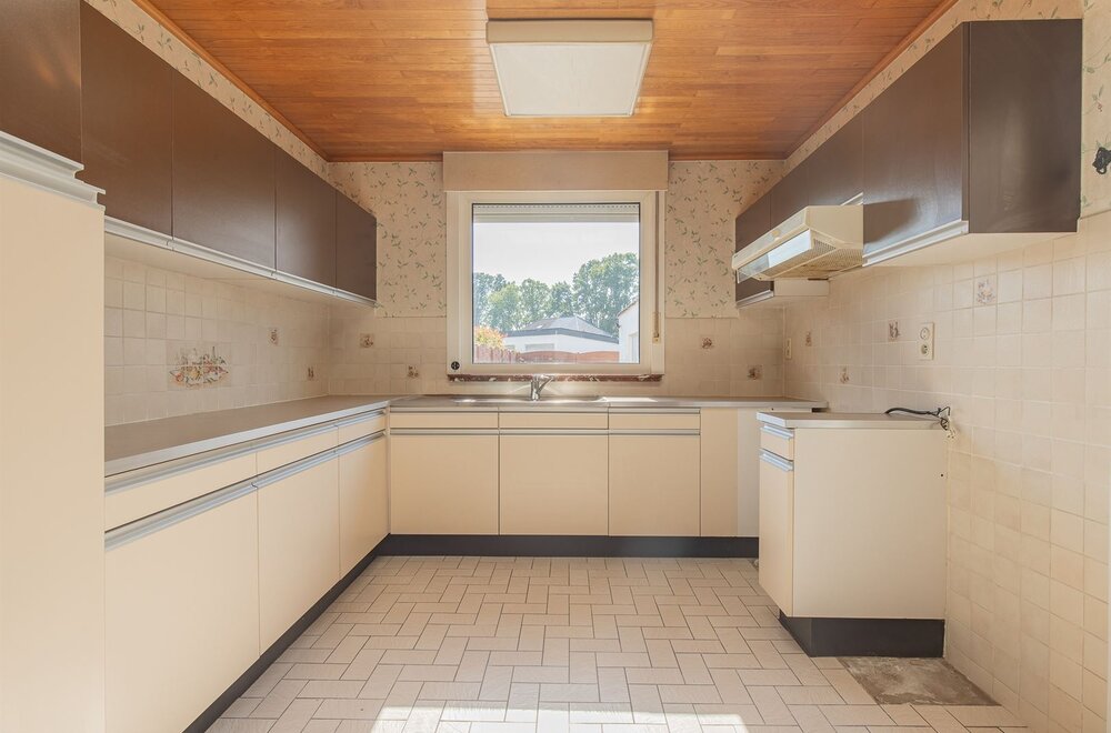rustig-gelegen-gezinswoning-met-4-slaapkamers-garage-en-tuin-005.jpg