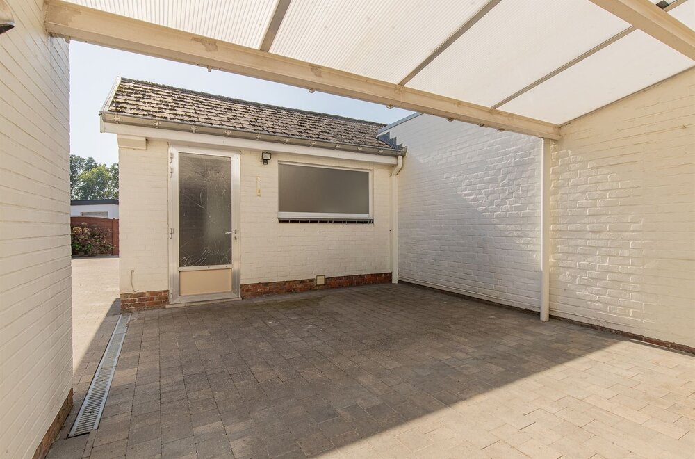 rustig-gelegen-gezinswoning-met-4-slaapkamers-garage-en-tuin-010.jpg