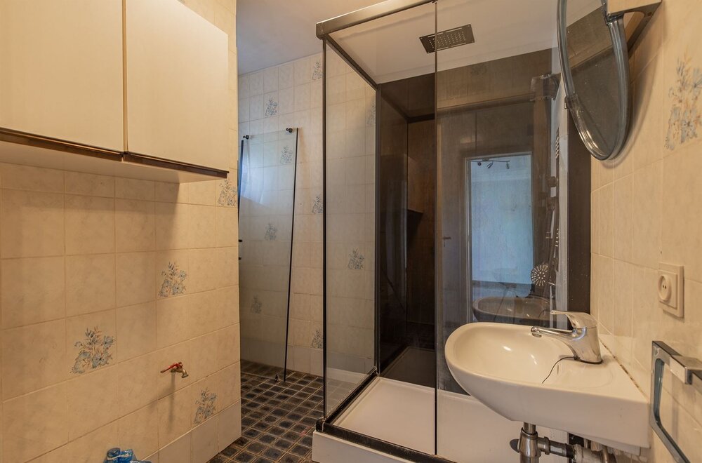 rustig-gelegen-gezinswoning-met-4-slaapkamers-garage-en-tuin-014.jpg