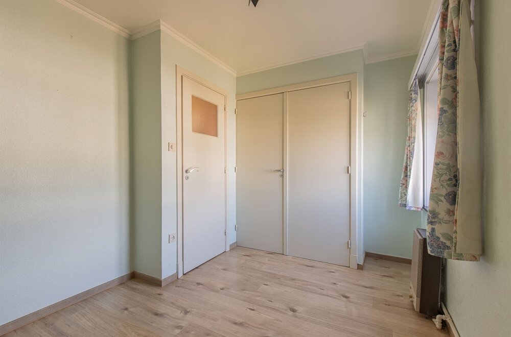 rustig-gelegen-gezinswoning-met-4-slaapkamers-garage-en-tuin-019.jpg