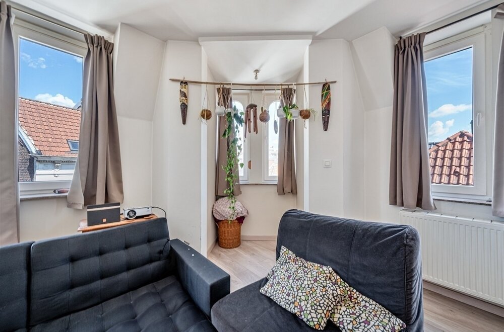 gerenoveerde-opbrengsteigendom-bestaande-uit-handelspand-en-3-appartementen023.jpg