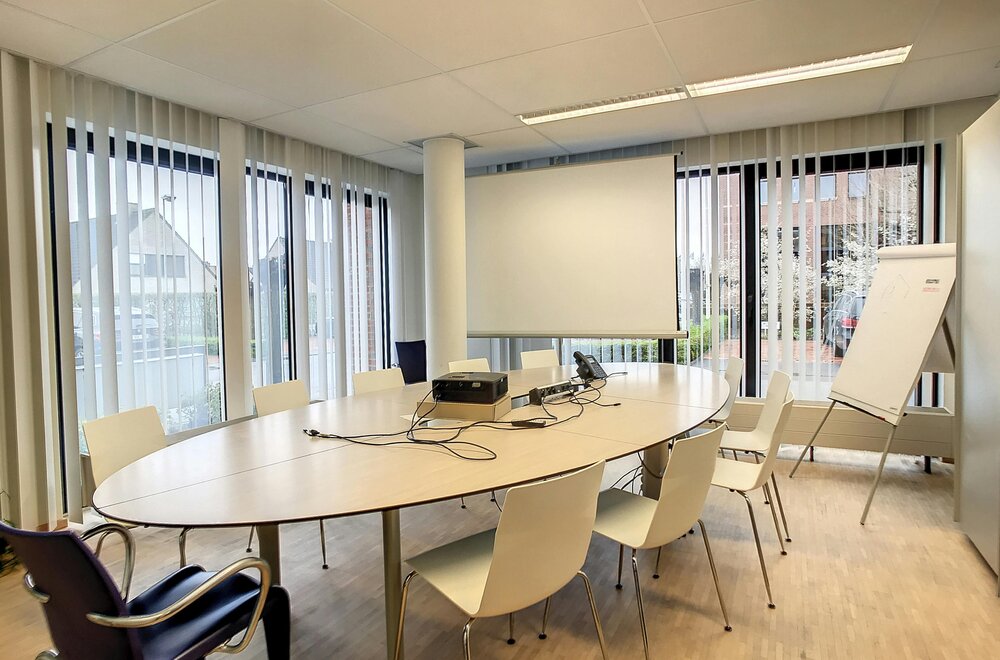 verhuurd-kantoor-met-rendement-van-ca-6-7-in-roeselare001.jpg